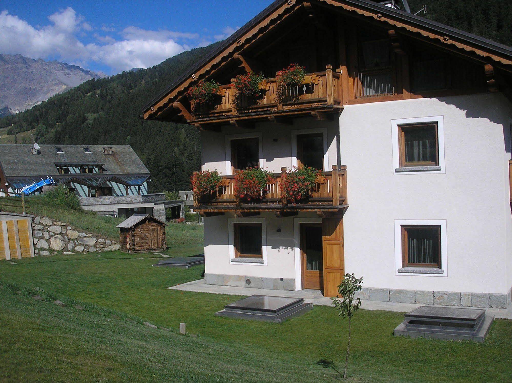 Chalet La Rugiada Bormio Exterior photo